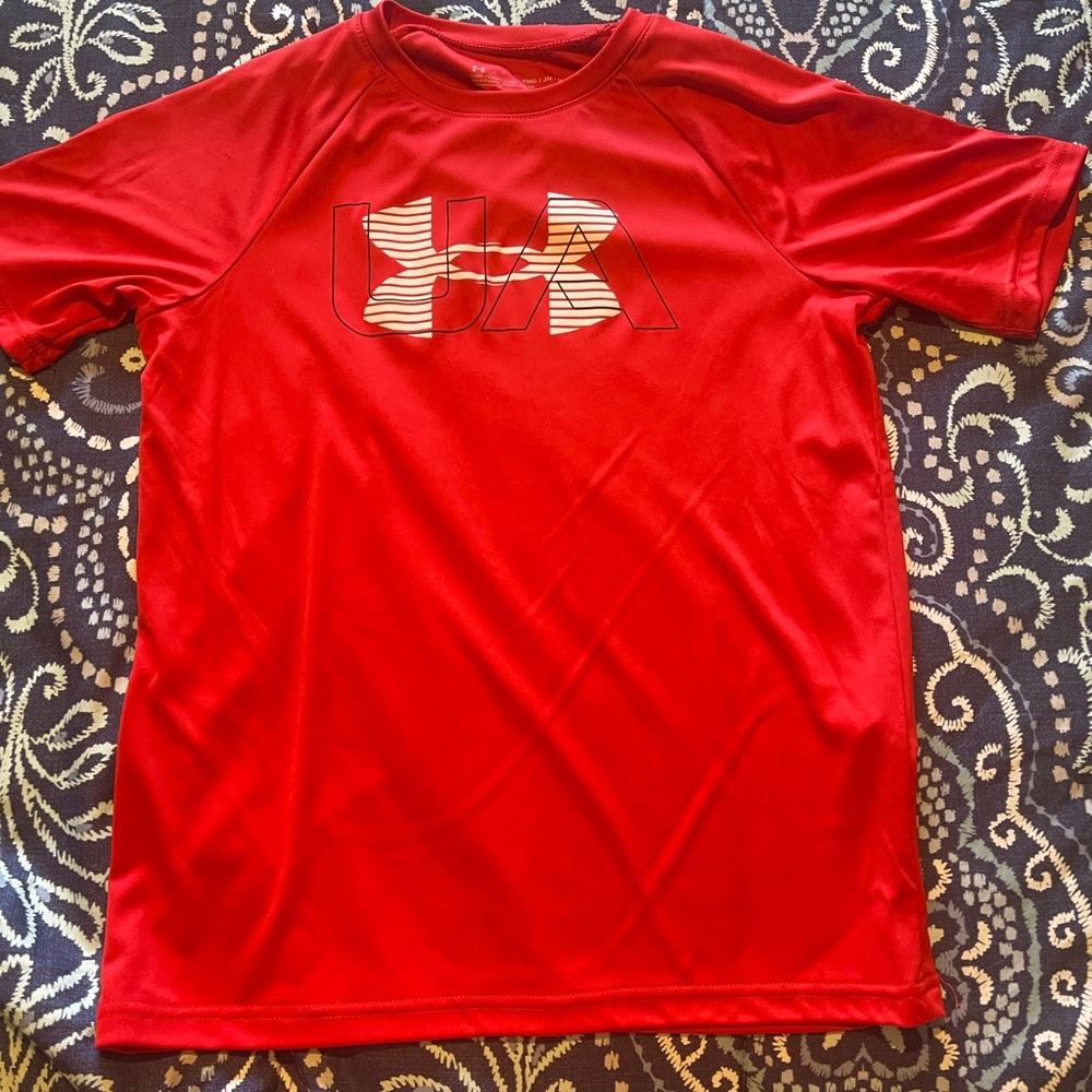 NWOT Boys Medium Under Armour Shirt